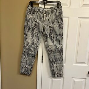 DKNY jeans 10P very unique and in great condition!